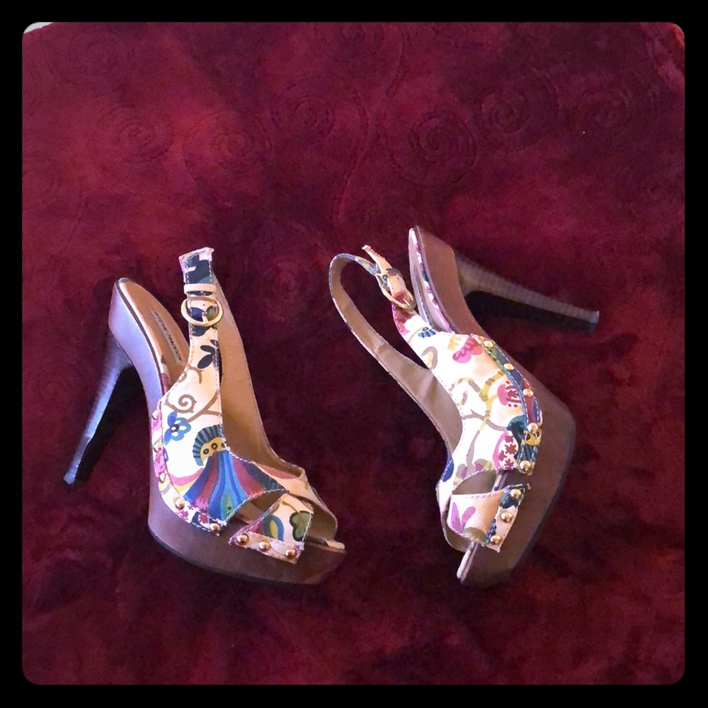 Steve Madden Floral Wooden peep-toe Mules Size:9